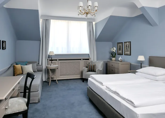 Hotel Kaerntnerhof 3*