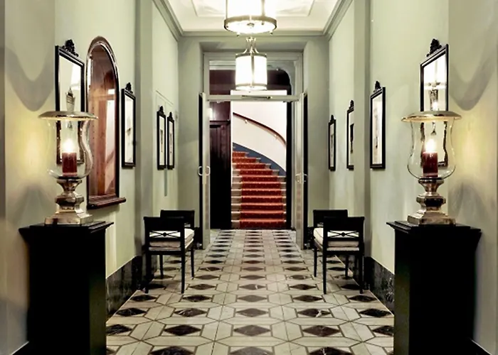 Hotel Kaerntnerhof 3*